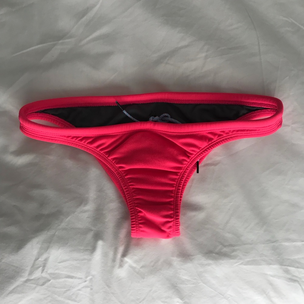 Jolyn Brazil bottoms medium
